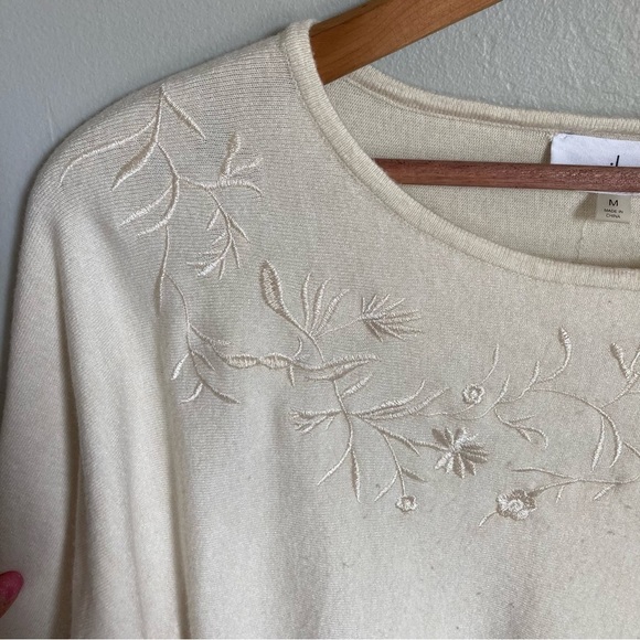 Milano Cream Sweater Size Medium - Picture 3 of 5
